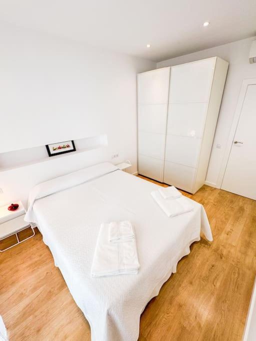 Anna & Thomas - Sitges Center Apt Bagian luar foto